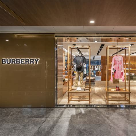 burberry paragon orchard